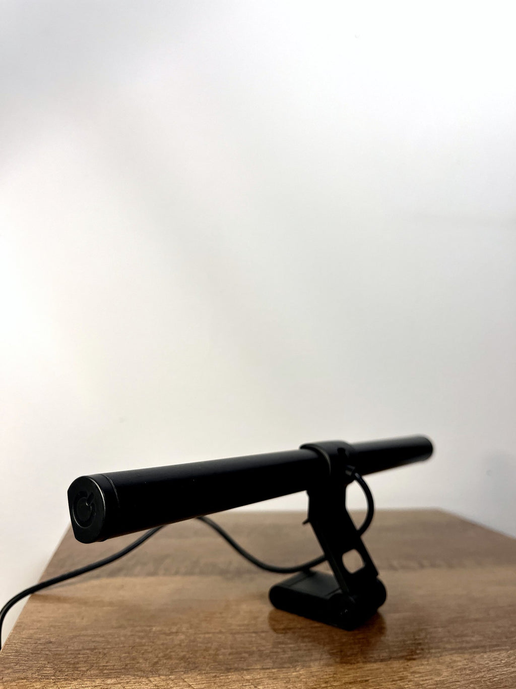 Barra LED Casa Productiva vista detalle producto con clip ajustable
